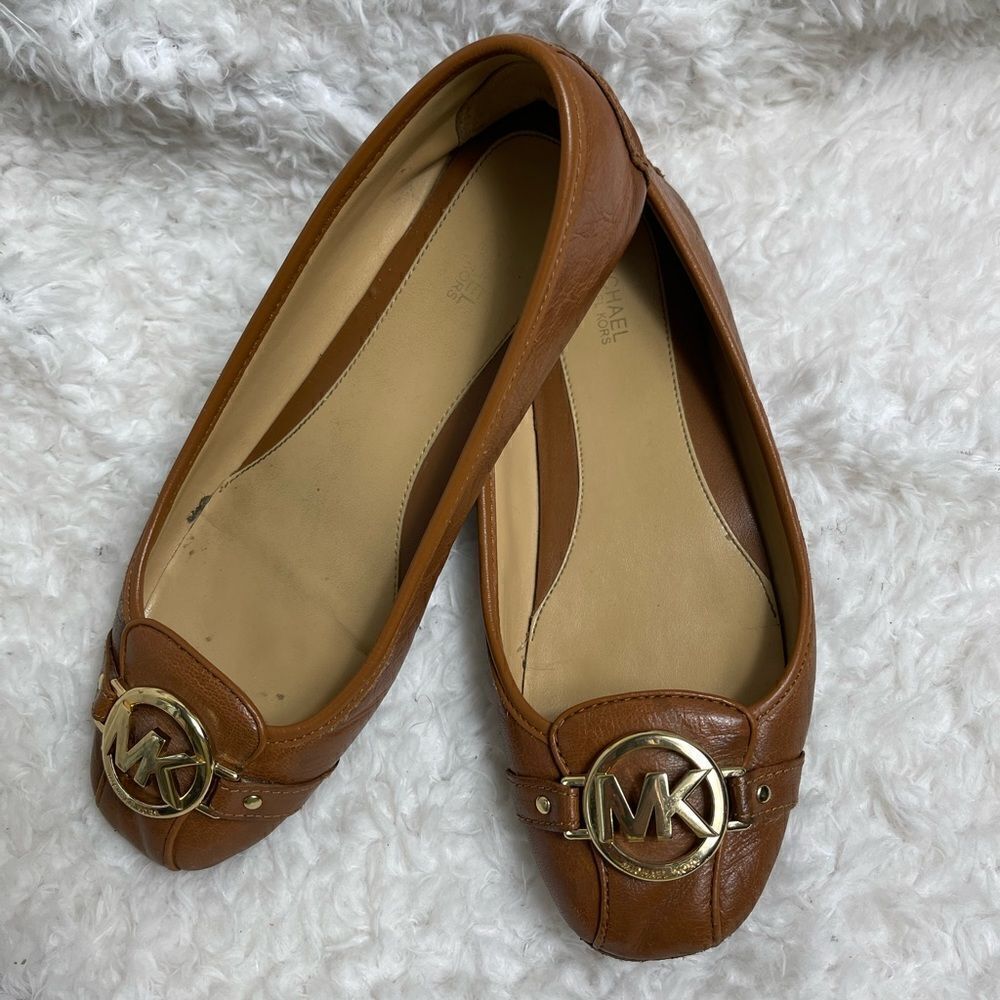 Michael Kors Fulton leather tan slip on flats with gold tone logo accent SZ7.5M - Picture 2 of 10